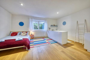 Centrally located apartment with parking space